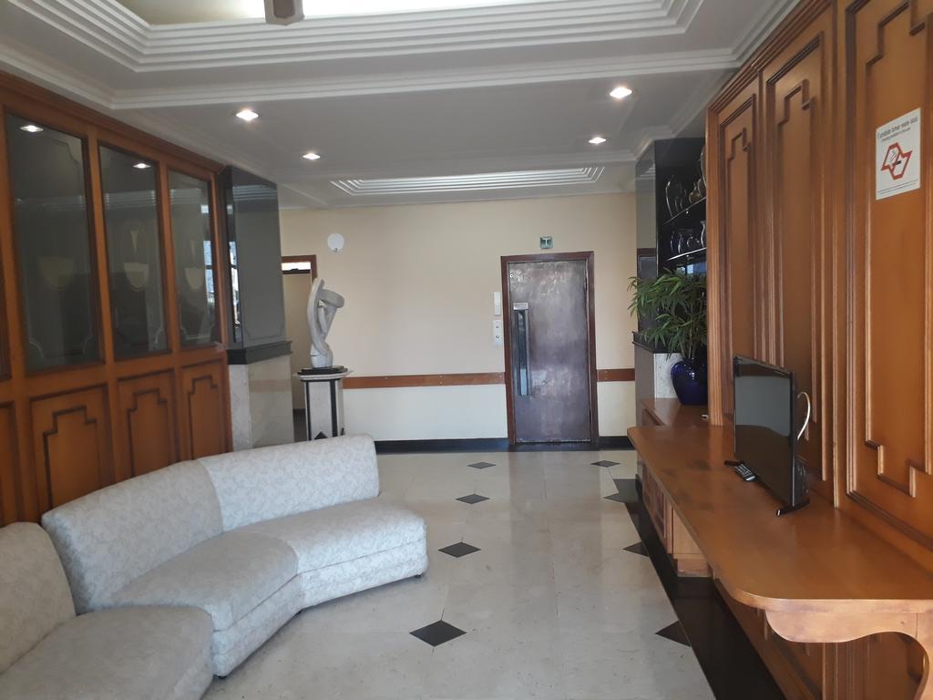 Cristal Palace Hotel Лінс Екстер'єр фото